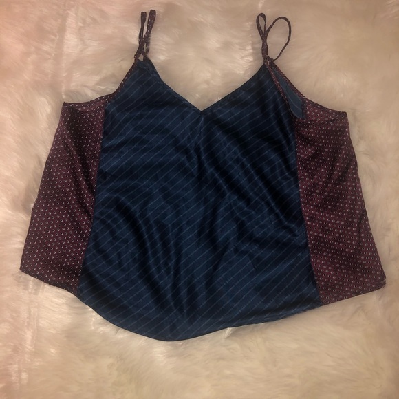 👇🏻$ Markdown to final price.Sam Edelman tank blouse in a navy/burgundy pattern - Picture 7 of 9